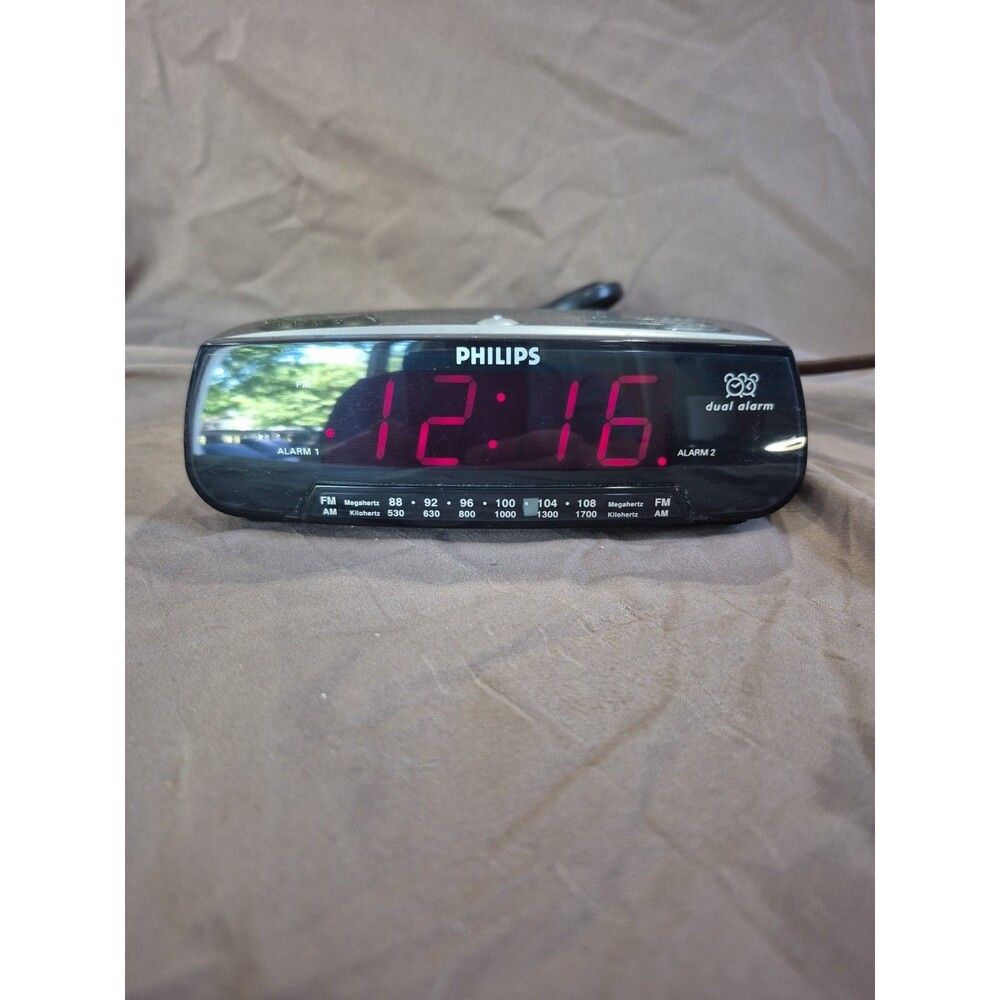 Vintage Philips AJ3120/17 FM/AM Clock Radio Dual Alarm